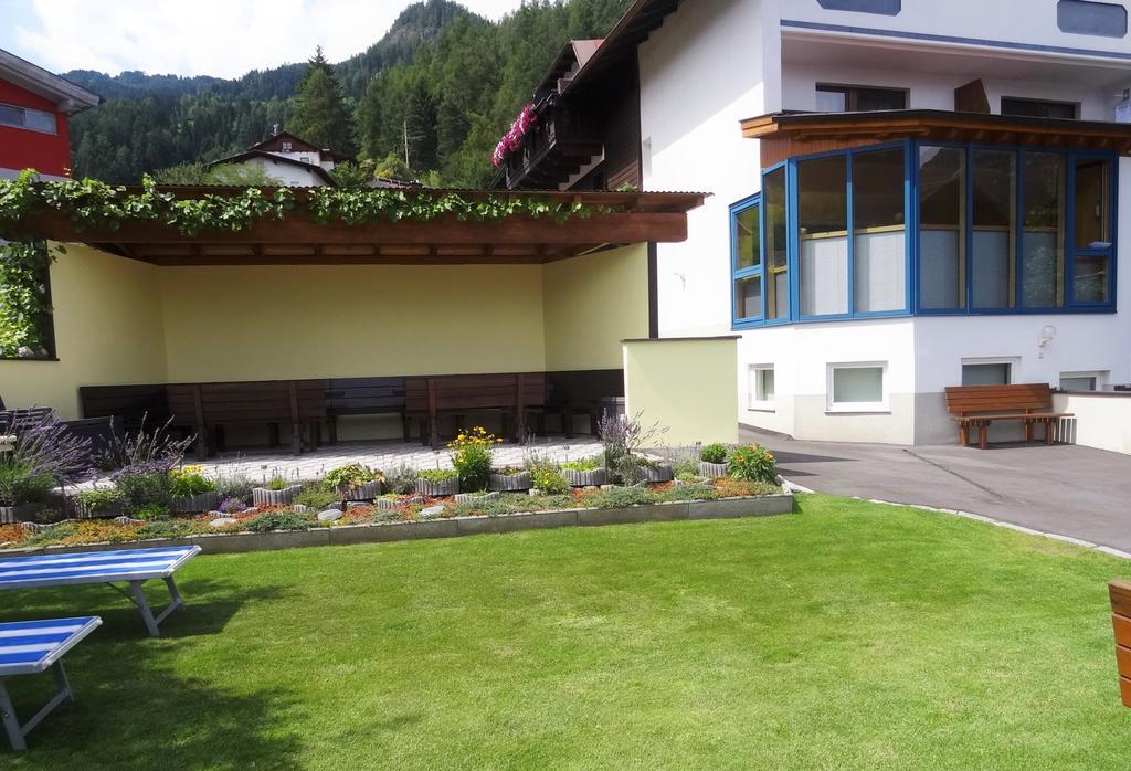Pension Schoepf Arzl im Pitztal Eksteriør bilde